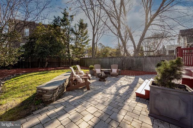 127 E WALNUT ST, Alexandria, VA 22301