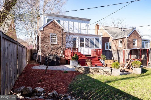 127 E WALNUT ST, Alexandria, VA 22301