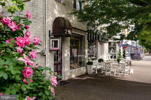 127 E WALNUT ST, Alexandria, VA 22301