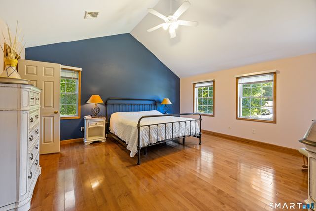11 Coachlight Circle, Prospect, CT 06712