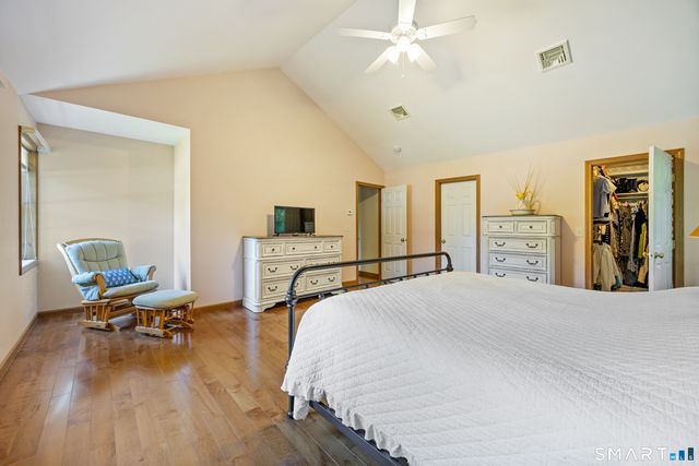 11 Coachlight Circle, Prospect, CT 06712