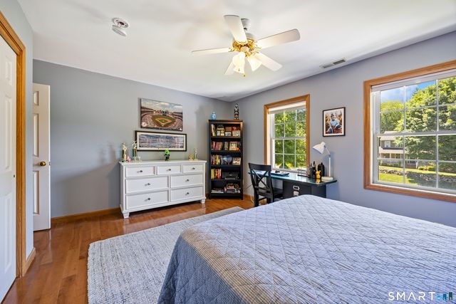11 Coachlight Circle, Prospect, CT 06712