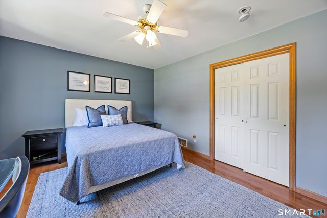 11 Coachlight Circle, Prospect, CT 06712