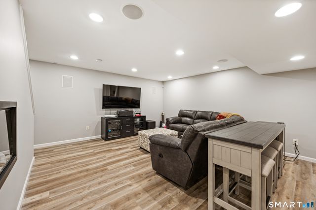 11 Coachlight Circle, Prospect, CT 06712