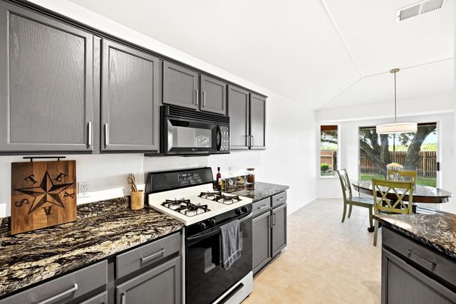 630 Masonwood DR, Kyle, TX 78640