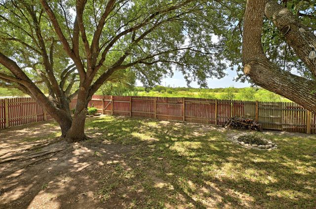 630 Masonwood DR, Kyle, TX 78640
