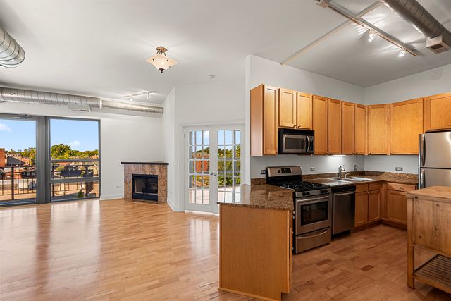 4020 N DAMEN Avenue 404, Chicago, IL 60618