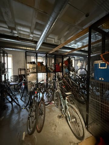 5400 S Harper Avenue 204, Chicago, IL 60615