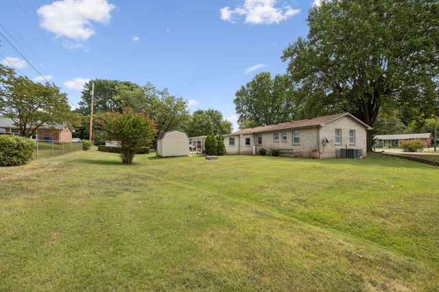 1877 Pardue Ct, Clarksville, TN 37043