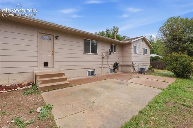 3111 Shadowglen Way, Colorado Springs, CO 80918