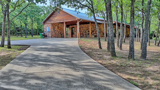 4509 Lazy E Road, St Jo, TX 76265