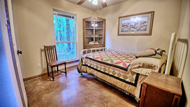 4509 Lazy E Road, St Jo, TX 76265
