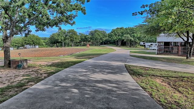 4509 Lazy E Road, St Jo, TX 76265