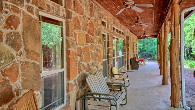4509 Lazy E Road, St Jo, TX 76265