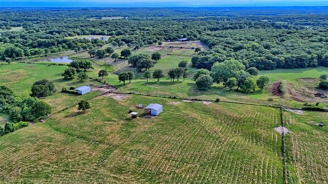 4509 Lazy E Road, St Jo, TX 76265