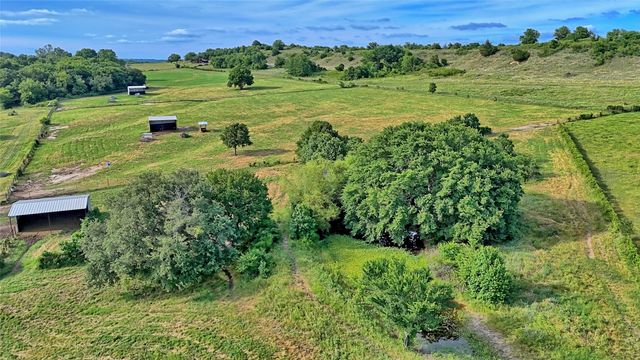 4509 Lazy E Road, St Jo, TX 76265