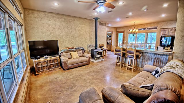 4509 Lazy E Road, St Jo, TX 76265