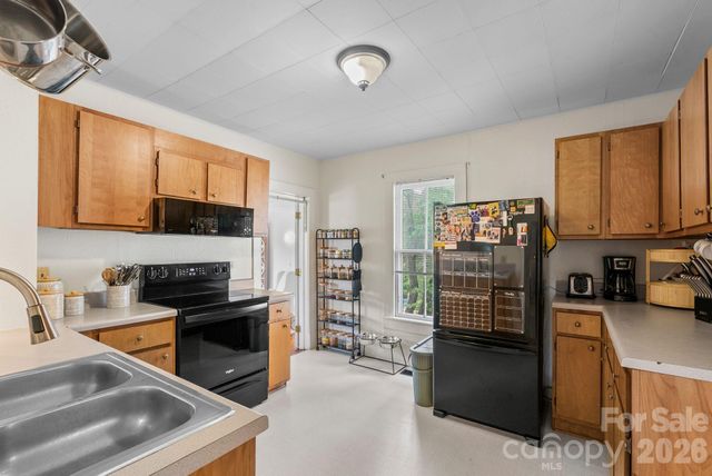 60 Annandale Avenue, Asheville, NC 28801