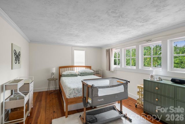 60 Annandale Avenue, Asheville, NC 28801