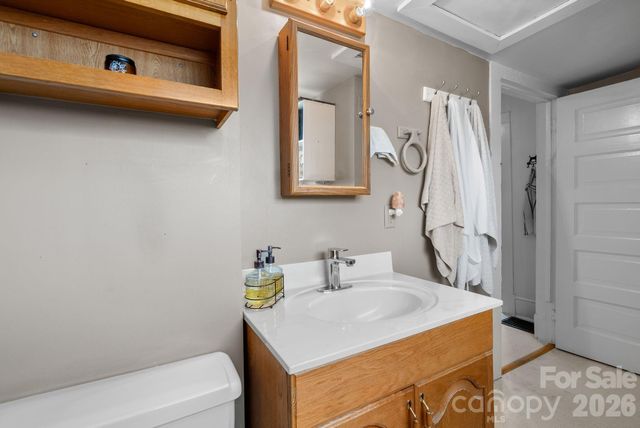 60 Annandale Avenue, Asheville, NC 28801