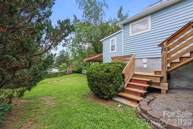 60 Annandale Avenue, Asheville, NC 28801