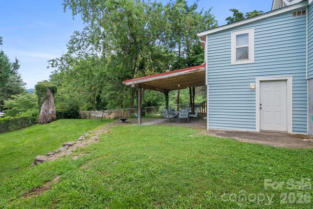 60 Annandale Avenue, Asheville, NC 28801