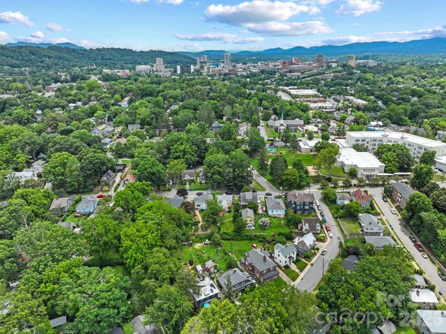 60 Annandale Avenue, Asheville, NC 28801