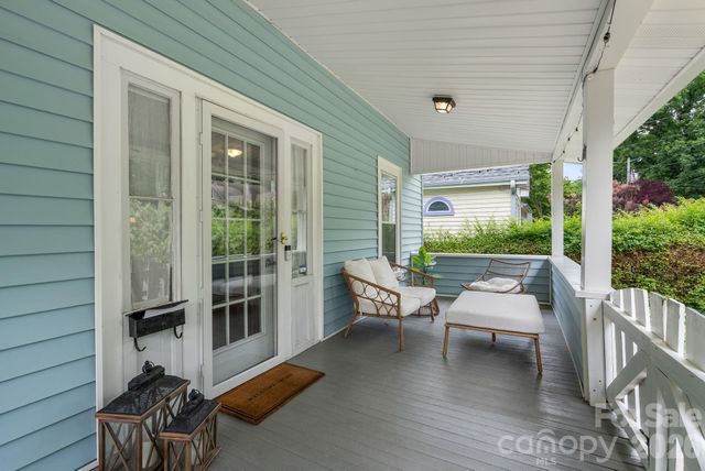 60 Annandale Avenue, Asheville, NC 28801