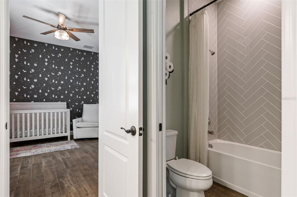 Image 25 of property listing at 15306 GILLIGAN COURT, Winter Garden, FL 34787