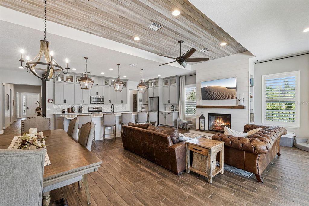 Image 10 of property listing at 15306 GILLIGAN COURT, Winter Garden, FL 34787