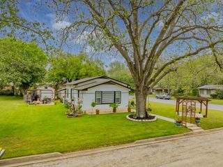 104 N Bright ST, Gonzales, TX 78629