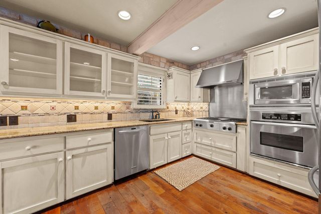 3911 Lago Vista DR, Austin, TX 78734
