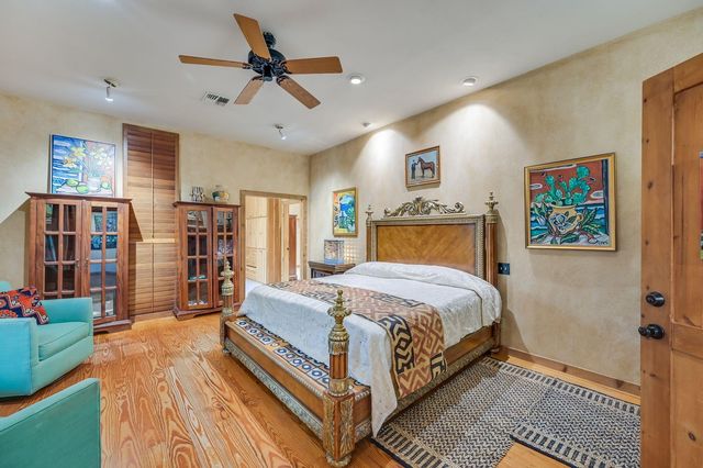 3911 Lago Vista DR, Austin, TX 78734