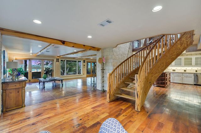3911 Lago Vista DR, Austin, TX 78734