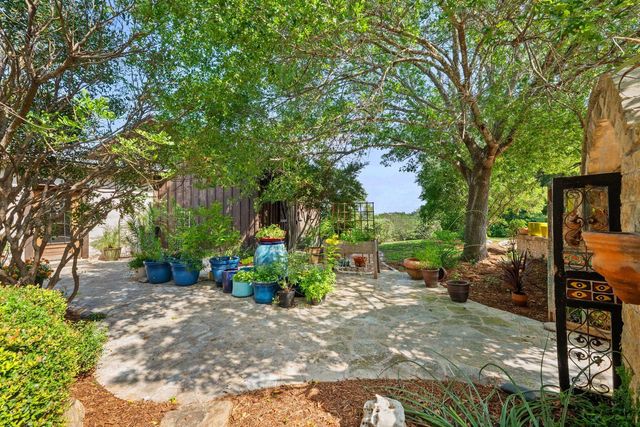 3911 Lago Vista DR, Austin, TX 78734