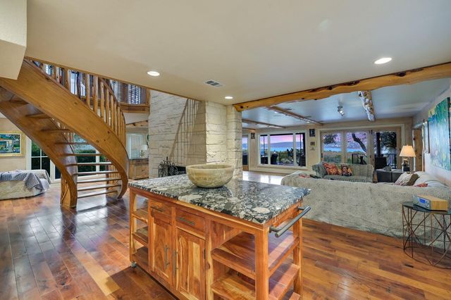 3911 Lago Vista DR, Austin, TX 78734