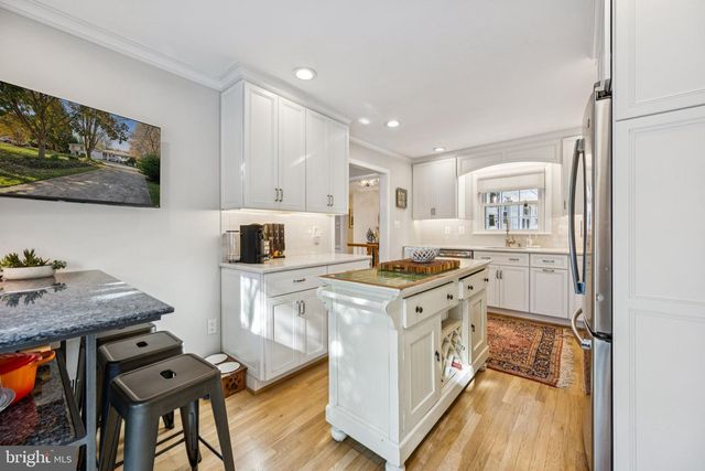 6223 LOCH RAVEN DR, Mclean, VA 22101