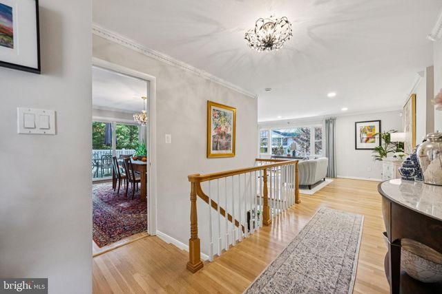 6223 LOCH RAVEN DR, Mclean, VA 22101