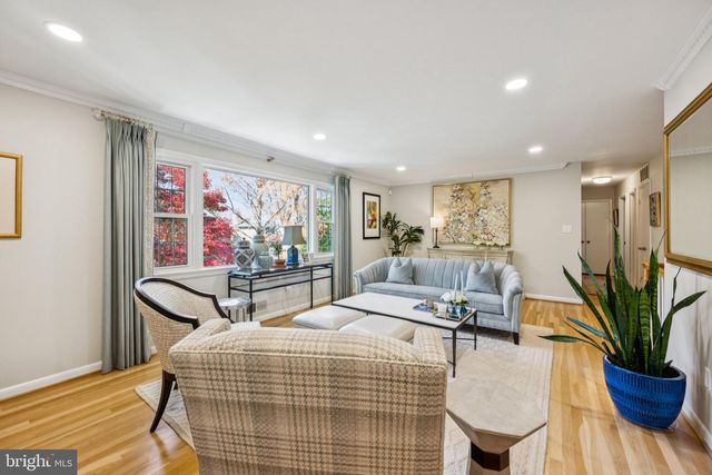 6223 LOCH RAVEN DR, Mclean, VA 22101