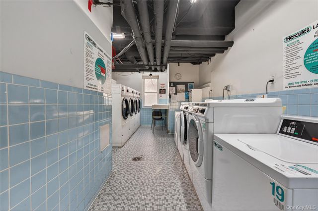 66-10 Thornton Place 4C, Rego Park, NY 11374