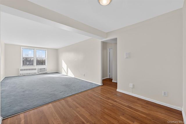 66-10 Thornton Place 4C, Rego Park, NY 11374