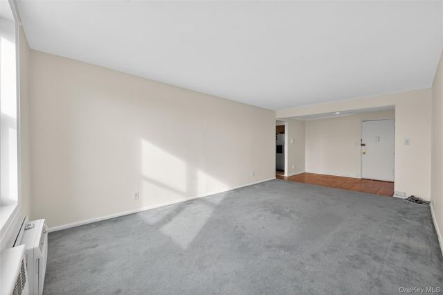 66-10 Thornton Place 4C, Rego Park, NY 11374