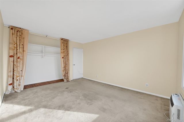 66-10 Thornton Place 4C, Rego Park, NY 11374