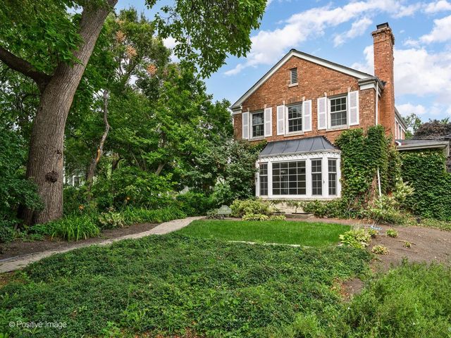 140 N Cuyler Avenue, Oak Park, IL 60302
