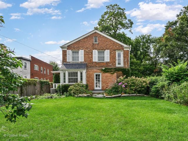 140 N Cuyler Avenue, Oak Park, IL 60302