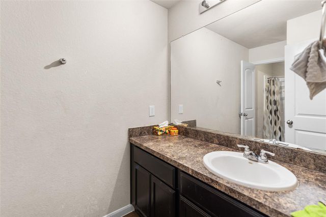 15615 Dahlia Brook Way, Houston, TX 77049