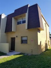 5845 Blueberry Ct 84, Lauderhill, FL 33313