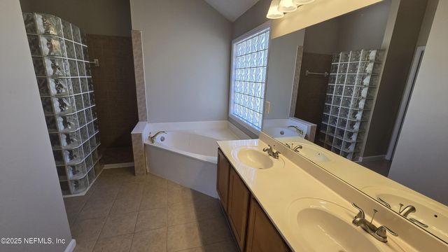 12027 BRANDON LAKE Drive, Jacksonville, FL 32258