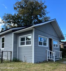 2006 MYRTLE Avenue N, Jacksonville, FL 32209