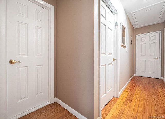 8 Adelaide Lane, Washingtonville, NY 10992